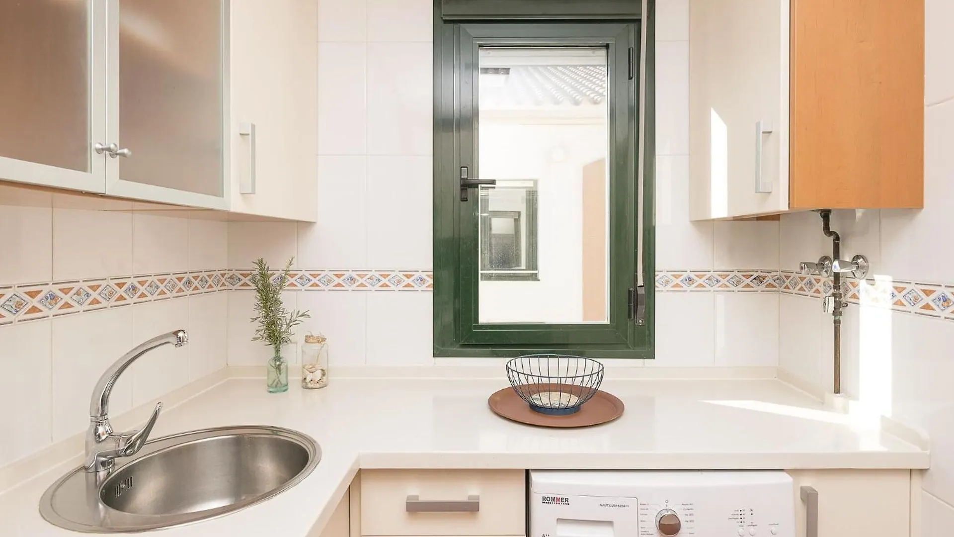 Marina Place - Apartment With Free Wifi Novo Sancti Petri 0*,  Spain