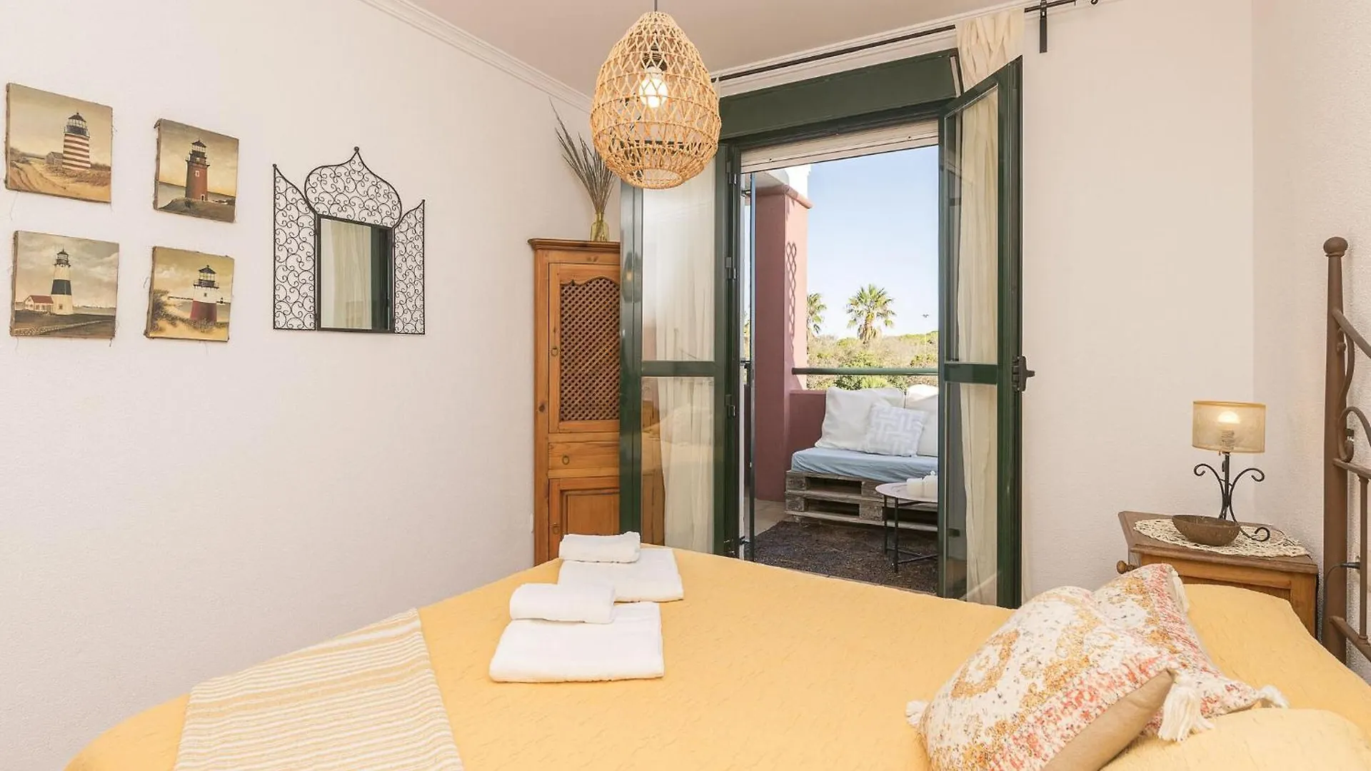 Marina Place - Apartment With Free Wifi Novo Sancti Petri