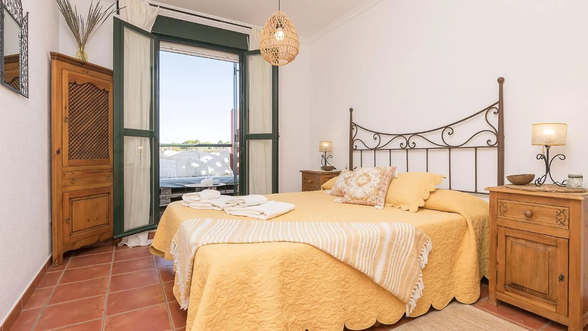 Marina Place - Apartment With Free Wifi Novo Sancti Petri 0*,